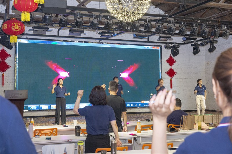 “六月蝶變 再創(chuàng)佳績(jī)”國(guó)林地板6月拓展PK會(huì)圓滿成功