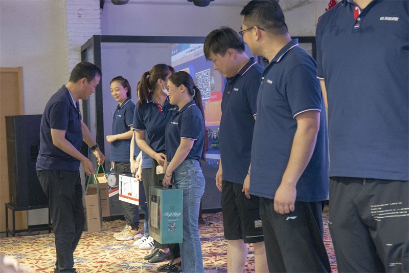 “六月蝶變 再創(chuàng)佳績(jī)”國(guó)林地板6月拓展PK會(huì)圓滿成功