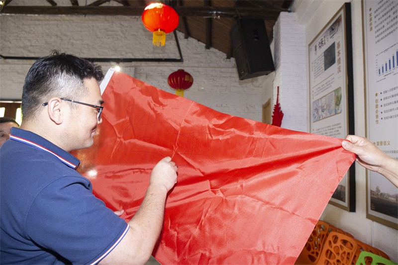 “六月蝶變 再創(chuàng)佳績(jī)”國(guó)林地板6月拓展PK會(huì)圓滿成功